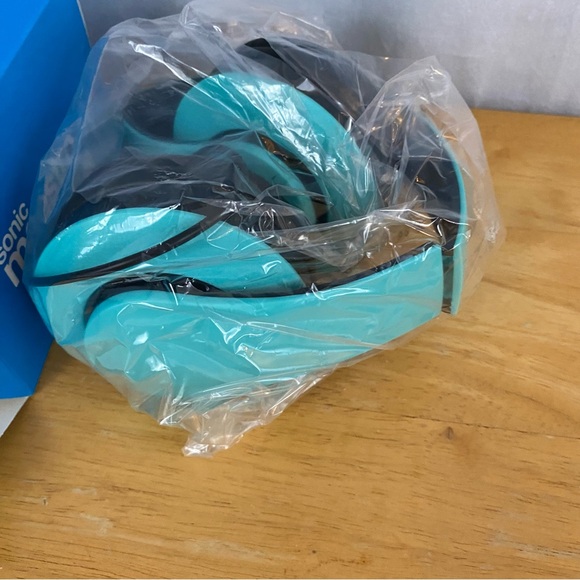 Sonic Maestro Teal Colored Headphones - Picture 5 of 5